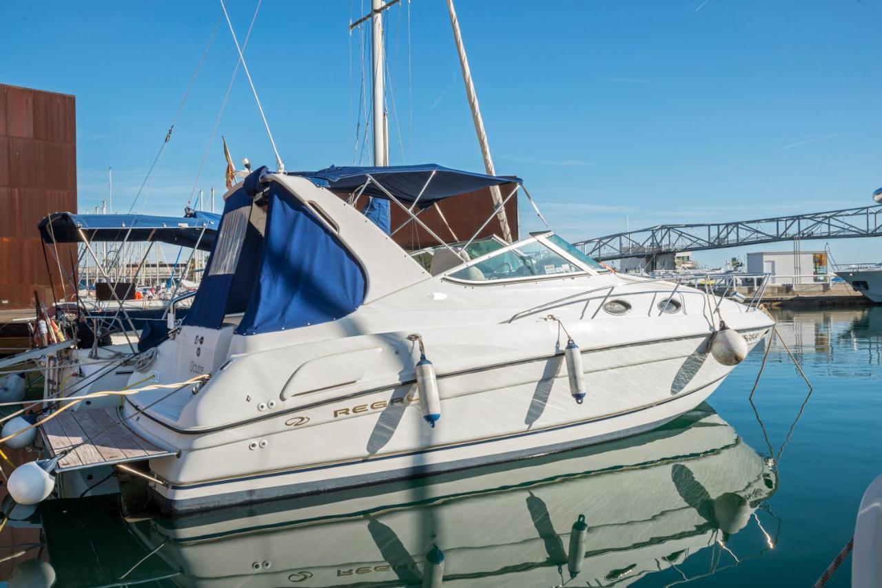 Boat Hotel Barcelona Sant Adria de Besos Luaran gambar